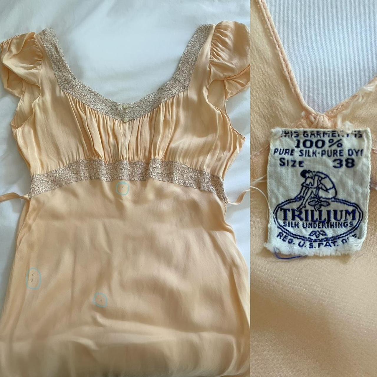 1930s antique pale peach/apricot silk and lace bias cut lingerie gown