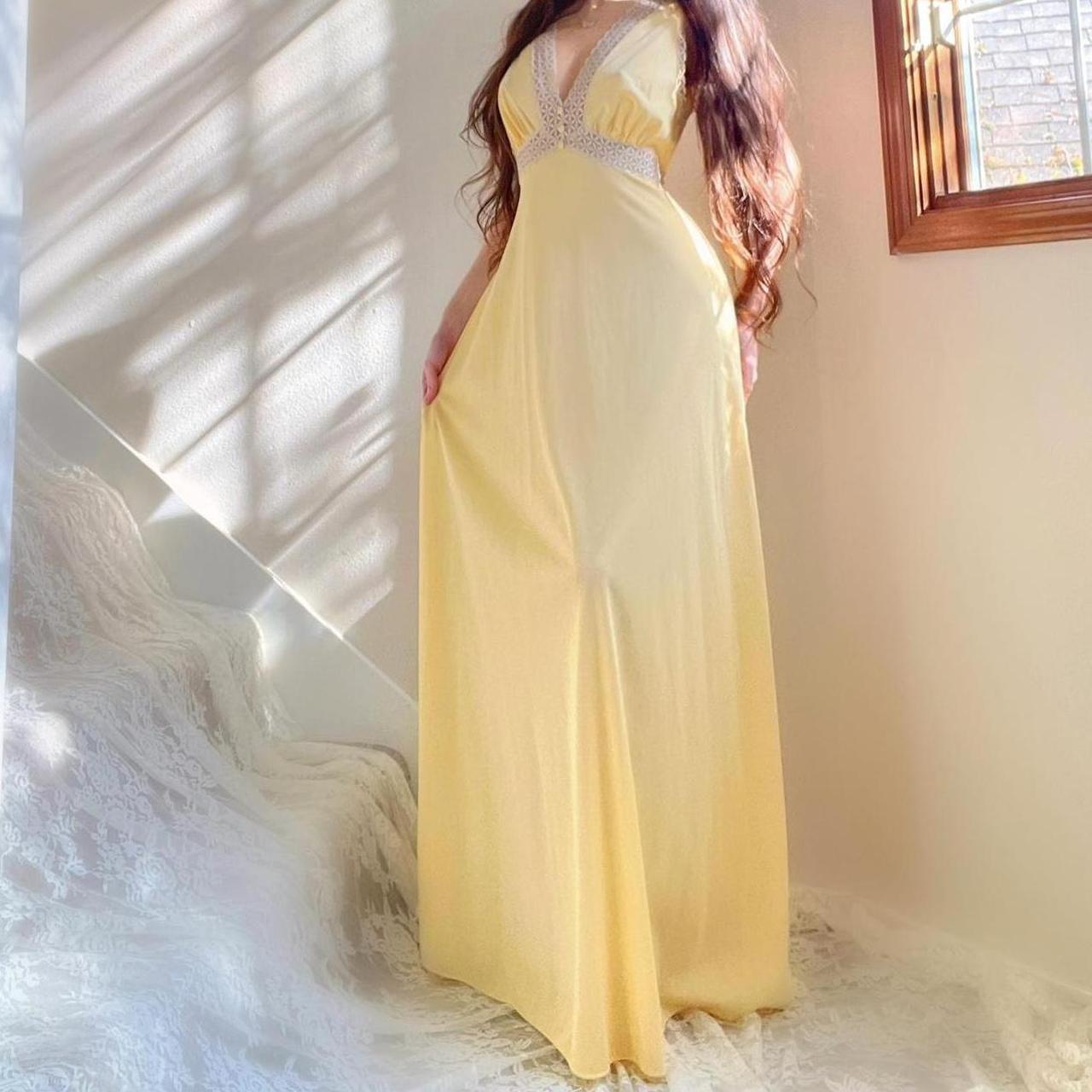 1970s Vanity Fair butter yellow nylon/lace buttoned lingerie gown