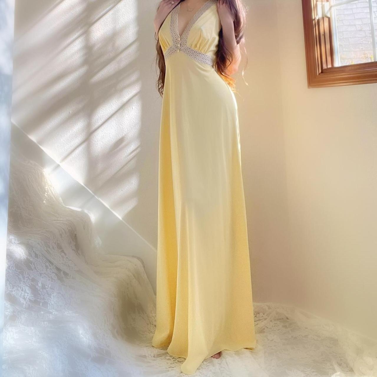 1970s Vanity Fair butter yellow nylon/lace buttoned lingerie gown