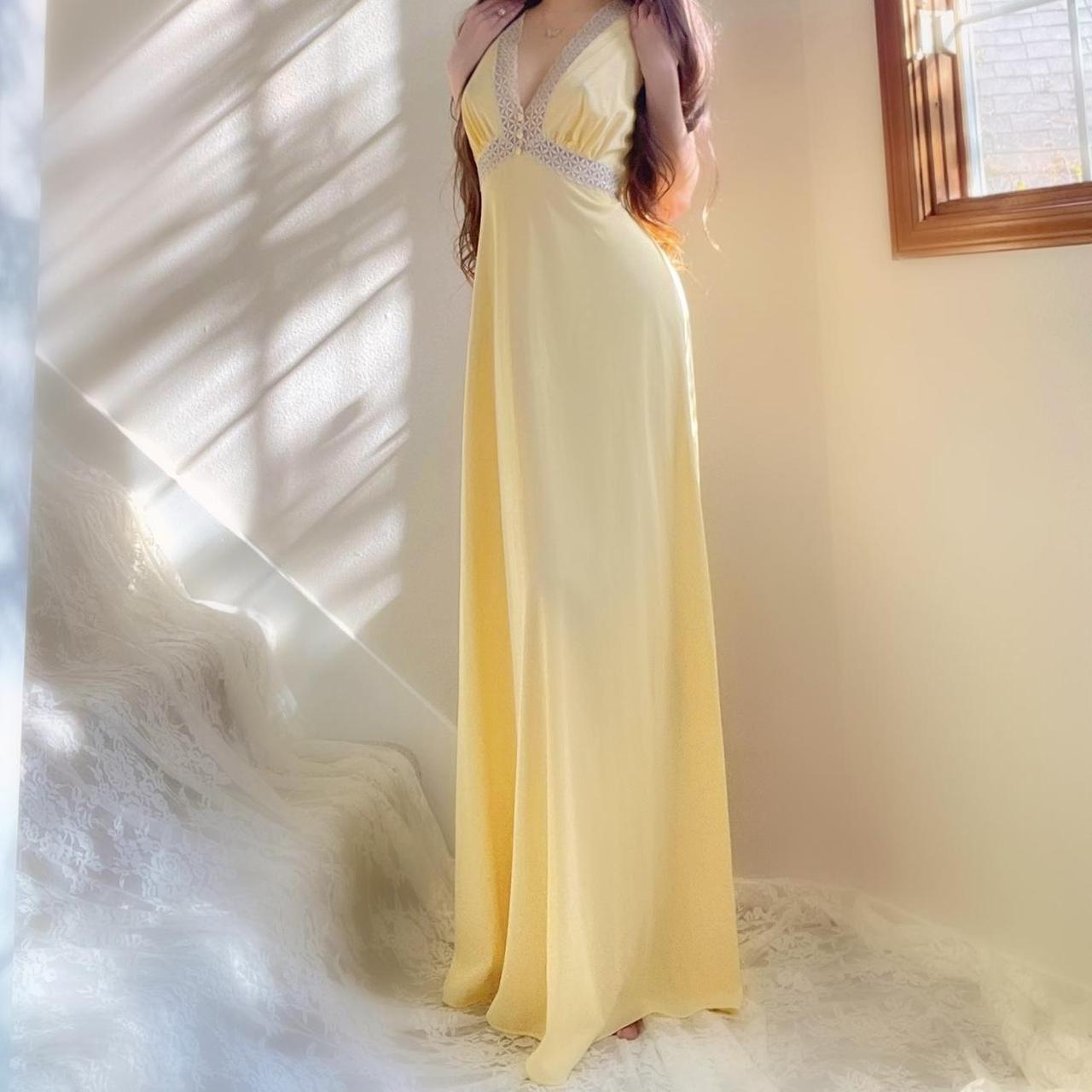 1970s Vanity Fair butter yellow nylon/lace buttoned lingerie gown