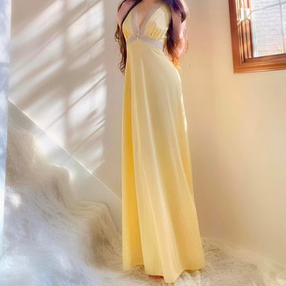 1970s Vanity Fair butter yellow nylon/lace buttoned lingerie gown