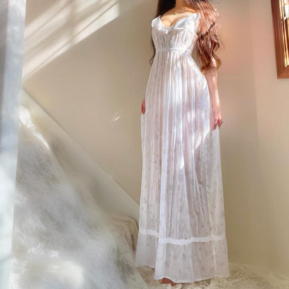 1970s Victoria’s Secret Country white floral prairie cotton ruffled nightgown