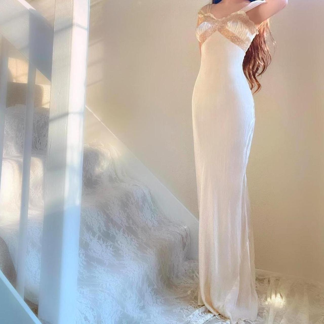 1920s/30s antique champagne nude liquid satin & lace bias cut lingerie gown