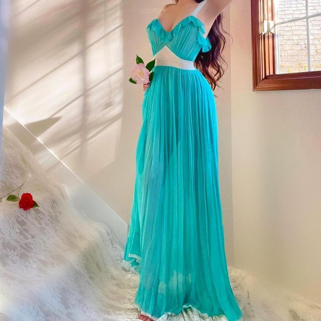1930s/40s turquoise & white silk chiffon bias cut pleated ruffle mermaid lingerie gow