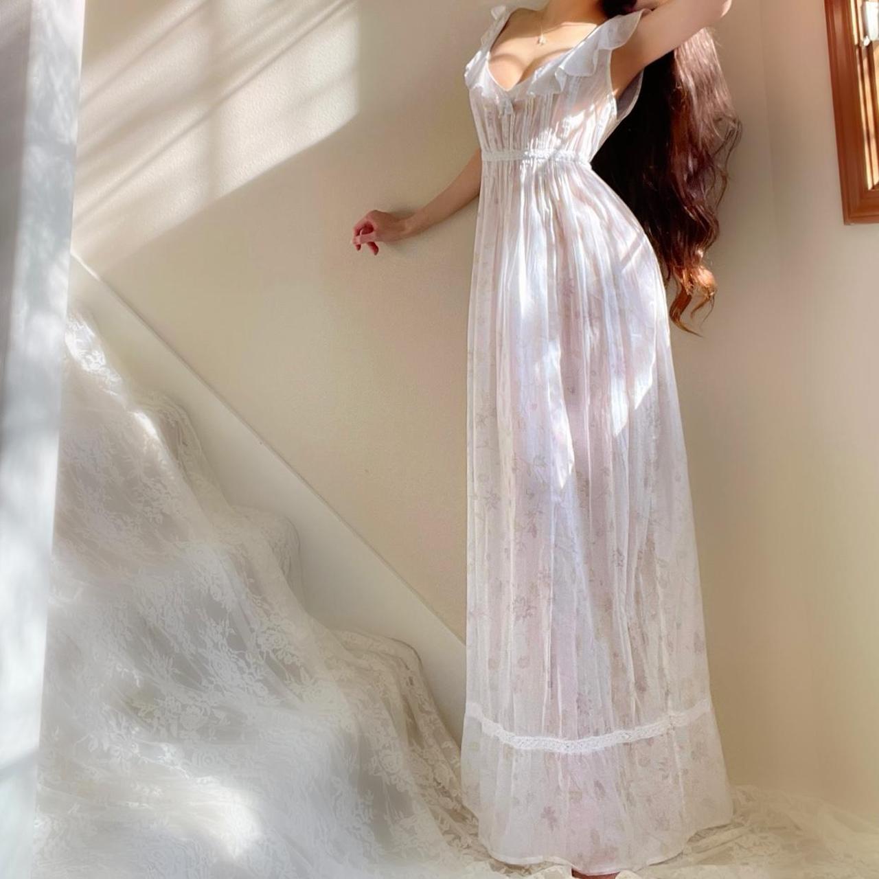 1970s Victoria’s Secret Country white floral prairie cotton ruffled nightgown