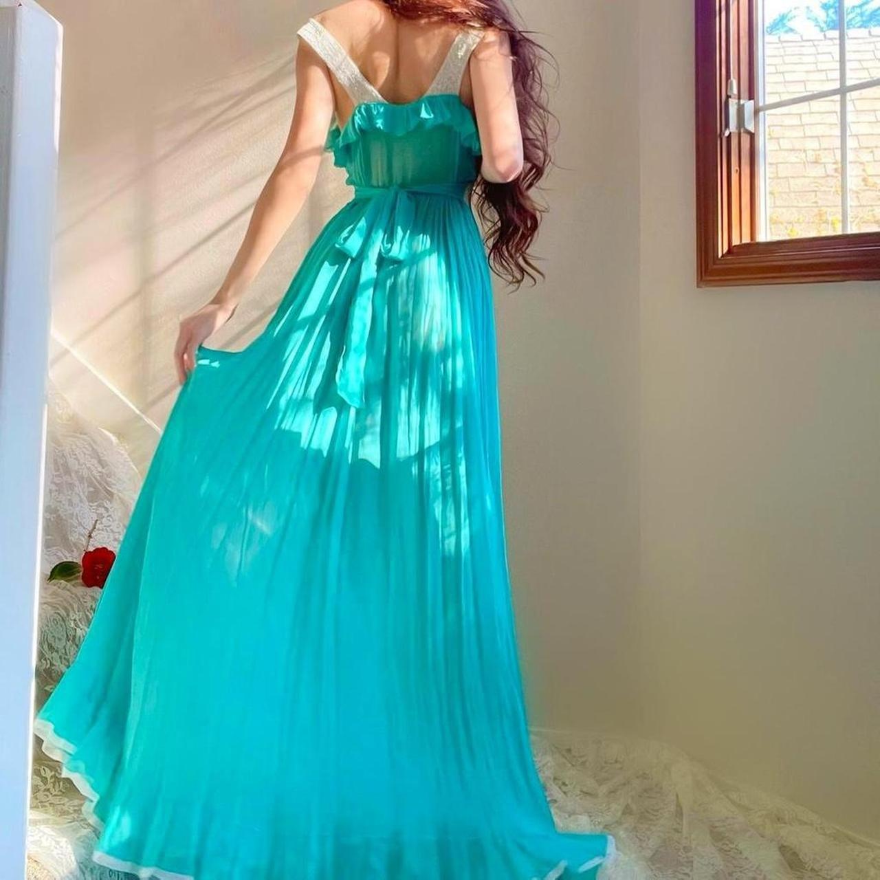 1930s/40s turquoise & white silk chiffon bias cut pleated ruffle mermaid lingerie gow